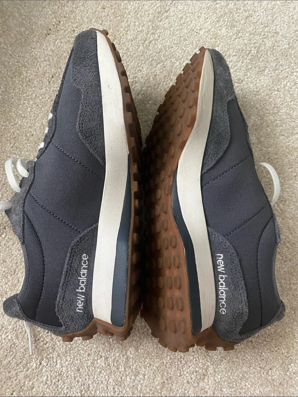 New Balance Women’s 527 Gray Suede & Mesh Sneakers with White Logo - Picture 8 of 12